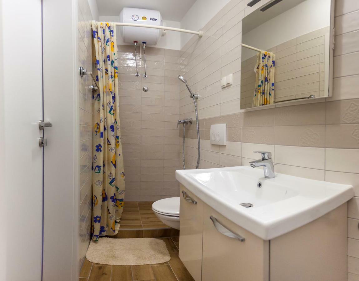 Apartment Hasanec Njivice Bagian luar foto
