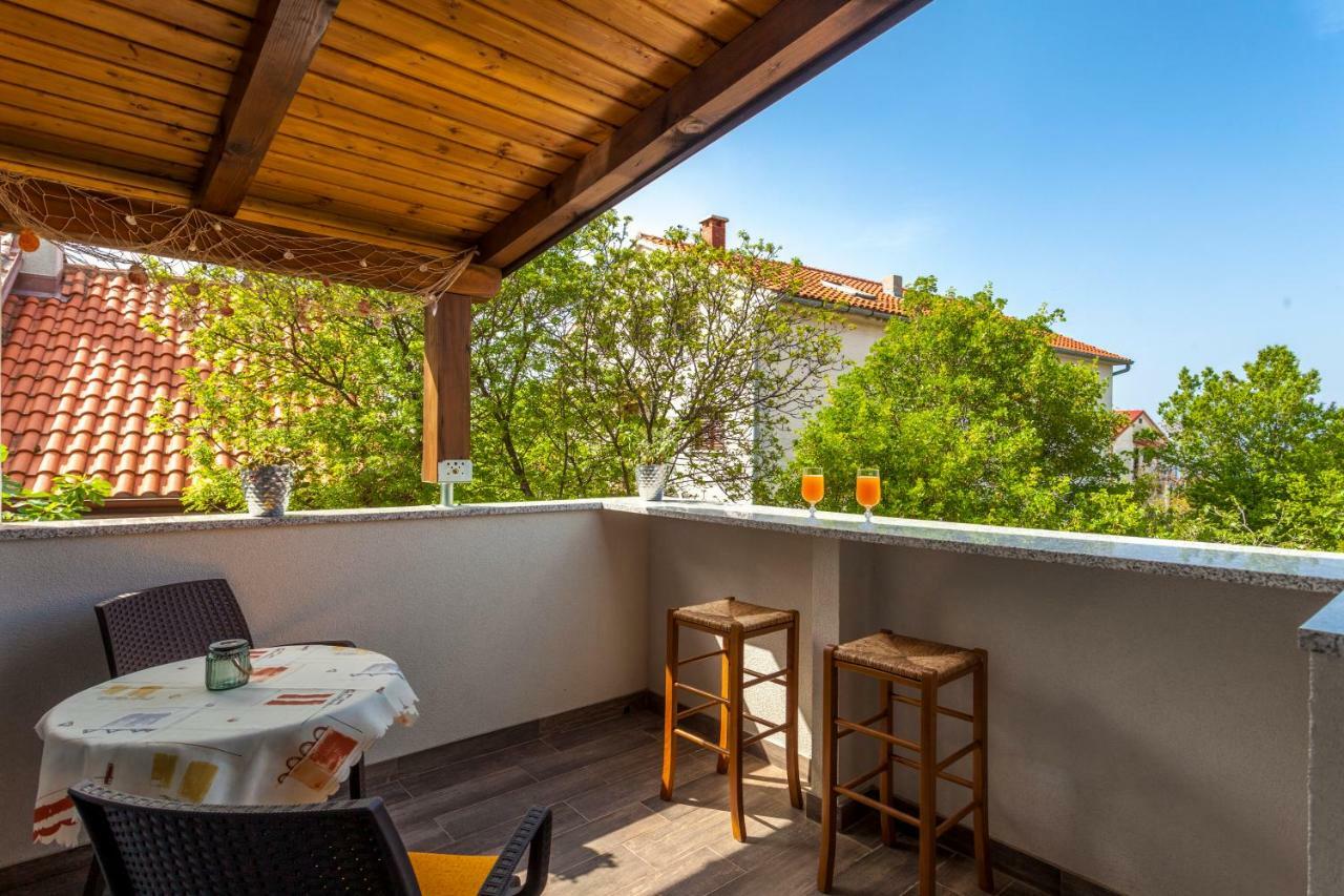 Apartment Hasanec Njivice Bagian luar foto