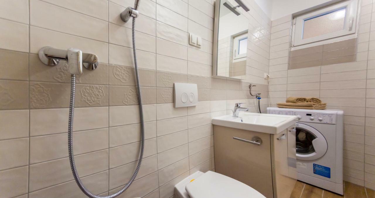 Apartment Hasanec Njivice Bagian luar foto