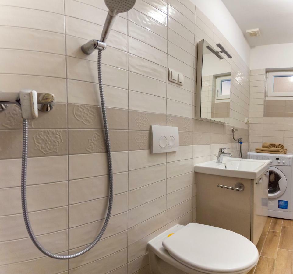 Apartment Hasanec Njivice Bagian luar foto